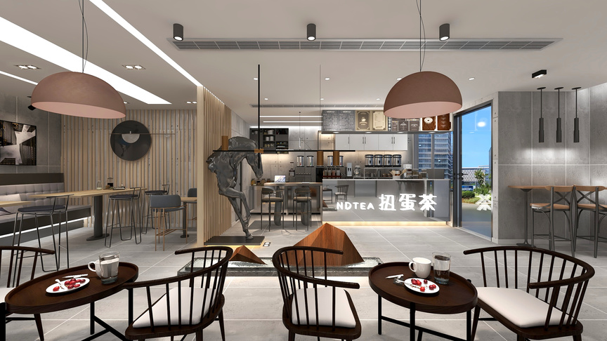 图中是一个咖啡店的内部装修设计。从左到右，首先进入眼帘的是一个操作台，上面放着咖啡机、研磨机等设备。接着是一个挂着“notea 招鱼茶”牌匾的吧台，下面有六张圆形的木质桌子和椅子分布开来。再往里走，左侧是一个木质的卡座，上面放着两个白色的抱枕，中间放着一个黑色的金属桌子。右侧是一个玻璃门，门上印着白色的“notea 招鱼茶”字样。推门进去，里面是一个餐厅区域，有四人位的木质桌子和黑色的椅子。图中还出现了两个白色带蓝色点的茶杯、一个红色带白色花的茶杯和一个圆形的木质茶几。最后，墙上还挂着两个装饰性的金属三角架。